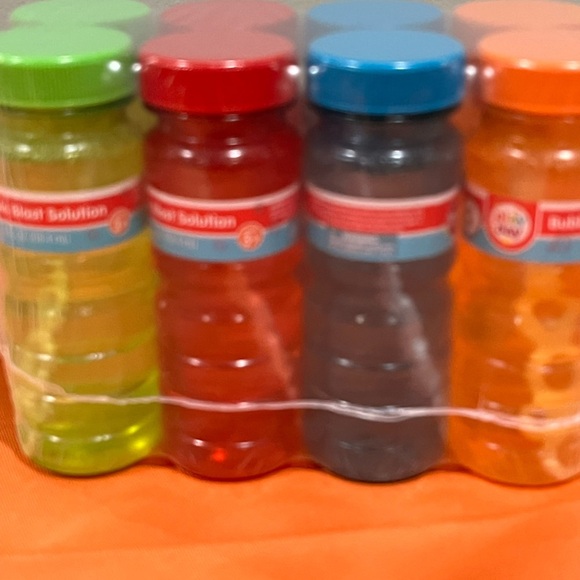 Play Day Bubble Blast Solution Set - Orange, Blue, Red, Green 8pack 4oz - Picture 8 of 9